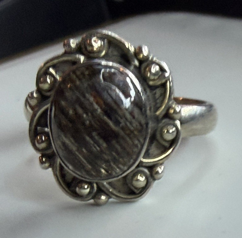 925 Sterling Silver Oval Gray Cabochon Bezel Set Scroll Ring Size 7