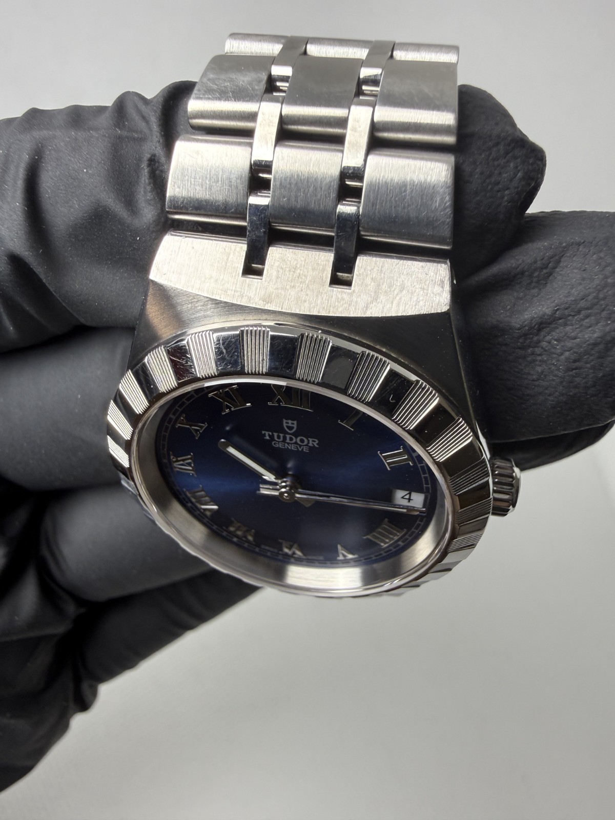TUDOR Royal Date 28400 Blue Dial Automatic Men’s Watch 34mm Swiss Made