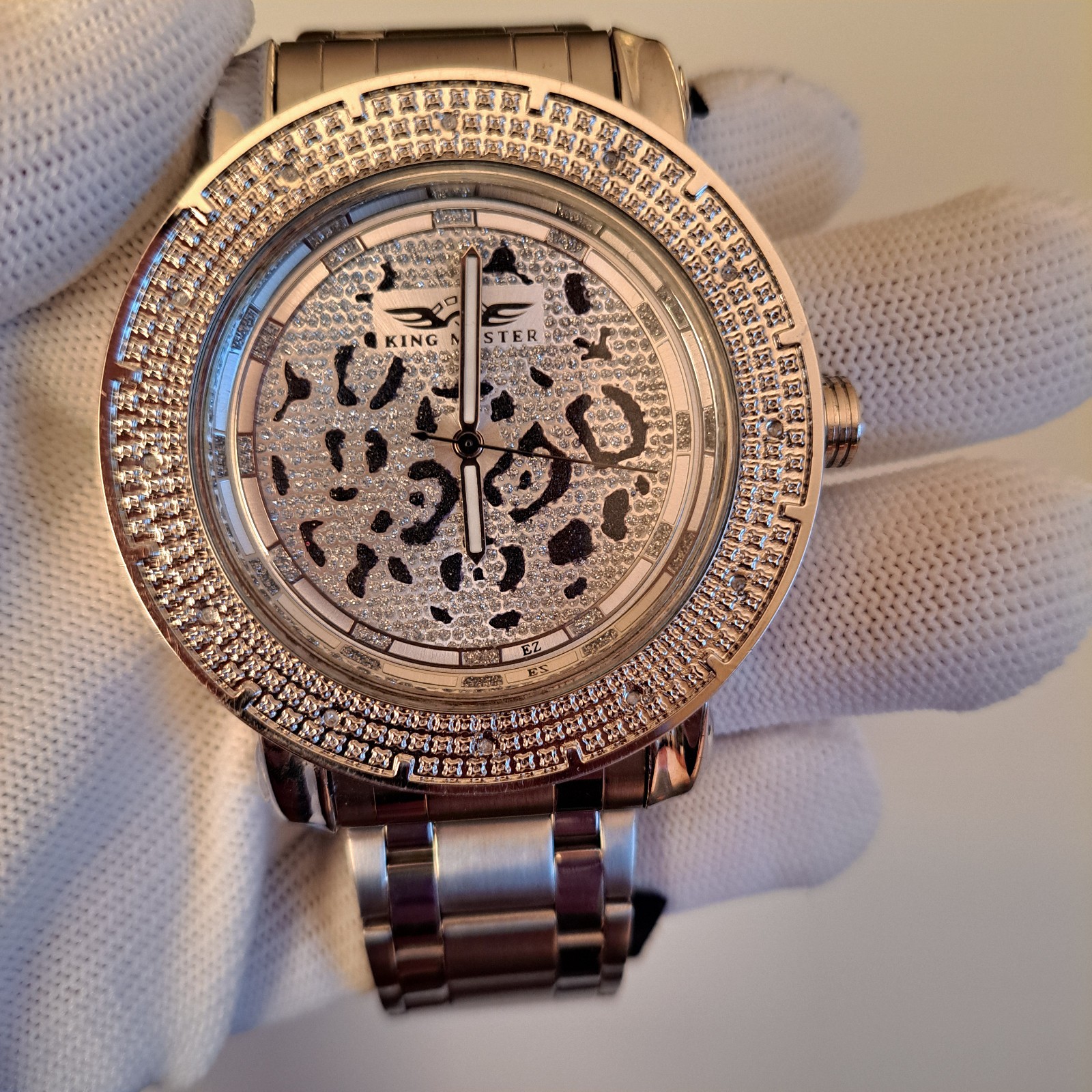 KING MASTER *NIB* Genuine Diamond Leopard Dial Watch with 3Interchangeable Bands