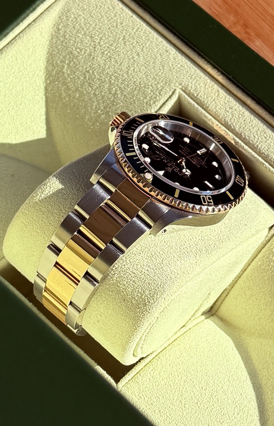 1990 Rolex Submariner Date 40mm 16613 LN Black 18K Two-Tone Yellow Gold Oyster