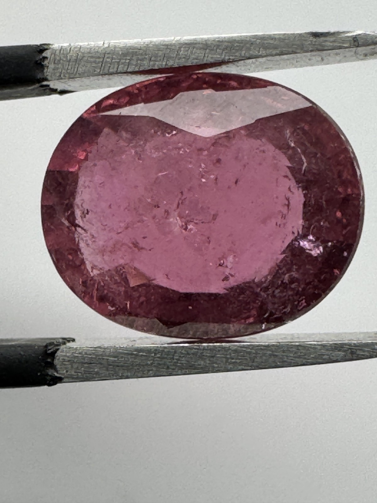 TOURMALINE. Purple Pink Oval, Slight Inclusion. 10 X 8 mm, 2.82 Carats.