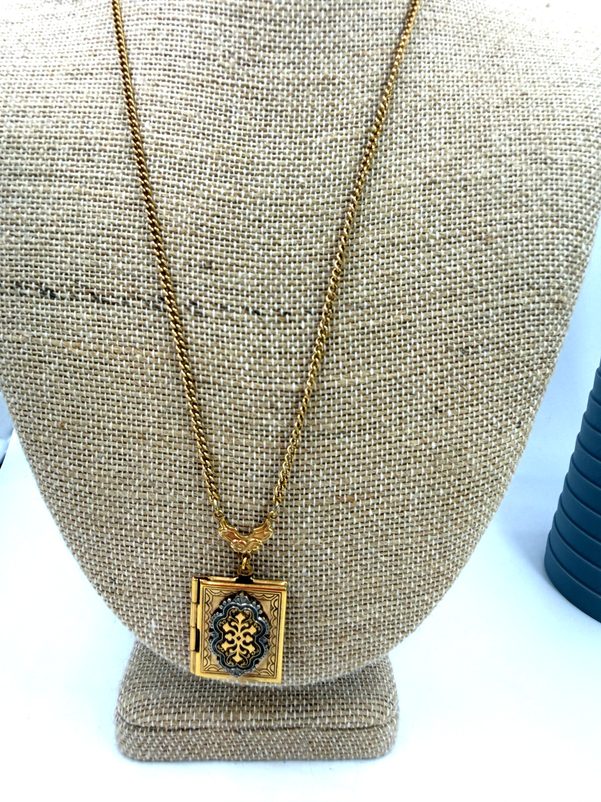 Vintage Necklace 1928 Brand Locket Book on Chain 24 in Barrel Clasp