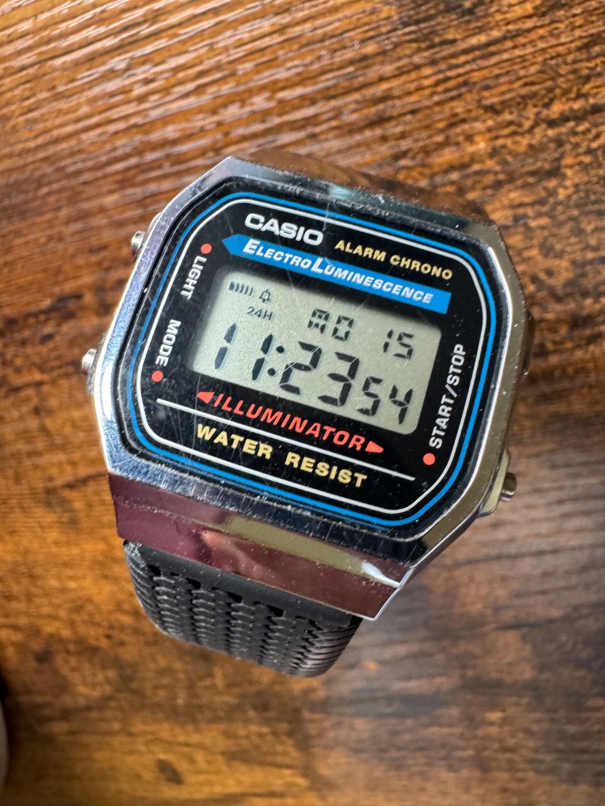 Casio A168 A168WA Digital Watch Silver Rubber Band Retro Alarm Chrono Works