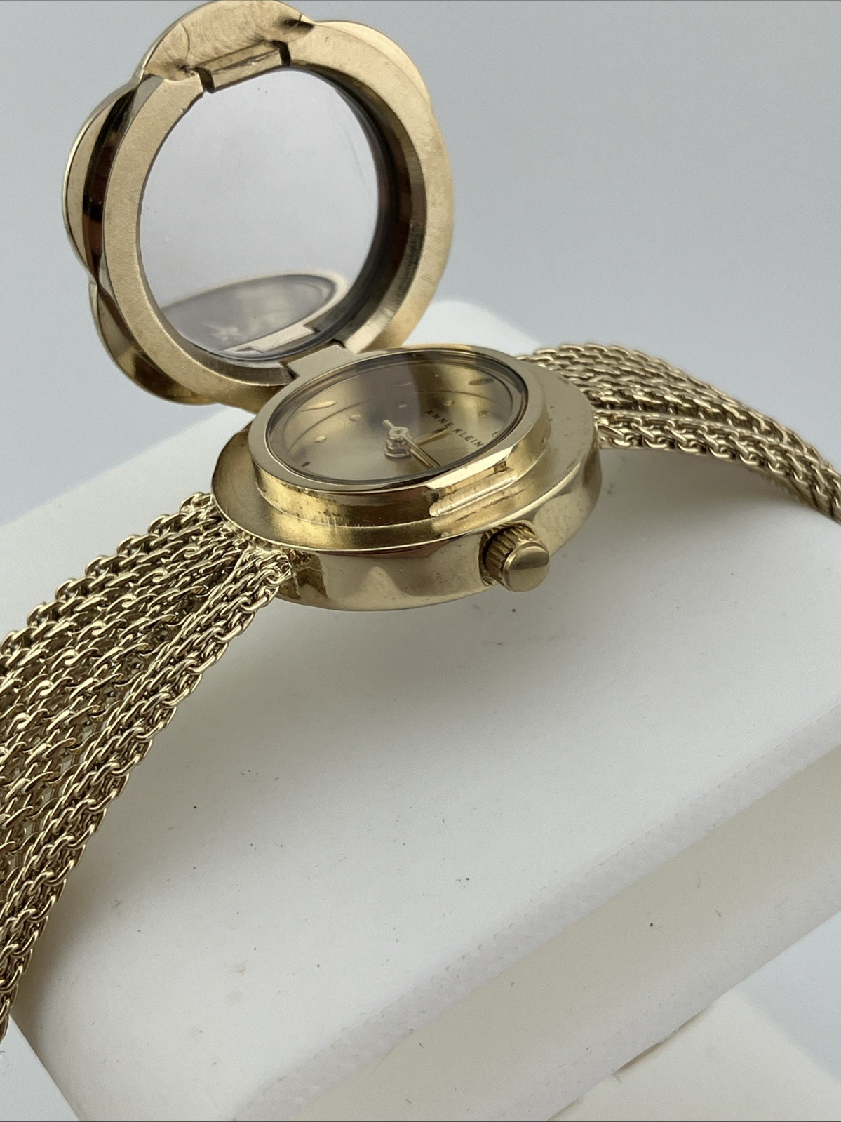 Anne klein Ladies 23mm Watch Hidden Dial Gold Tone Rope Band 6.25″ Ak1046 -RUNS