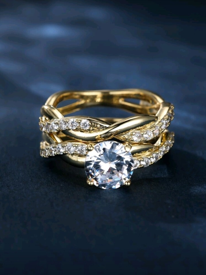 2pc Gold-Plated Copper Twist Pattern Rings Colorless Round CZ and Inlay Size 6
