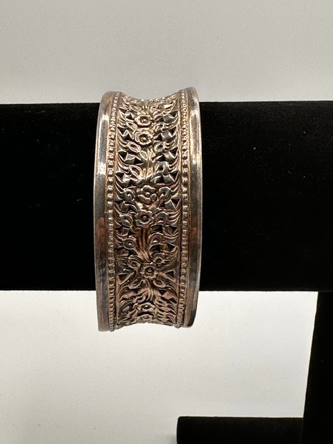 Vintage Pranda Bangkok Sterling Silver Concave Flower Cuff Bracelet 925 27g