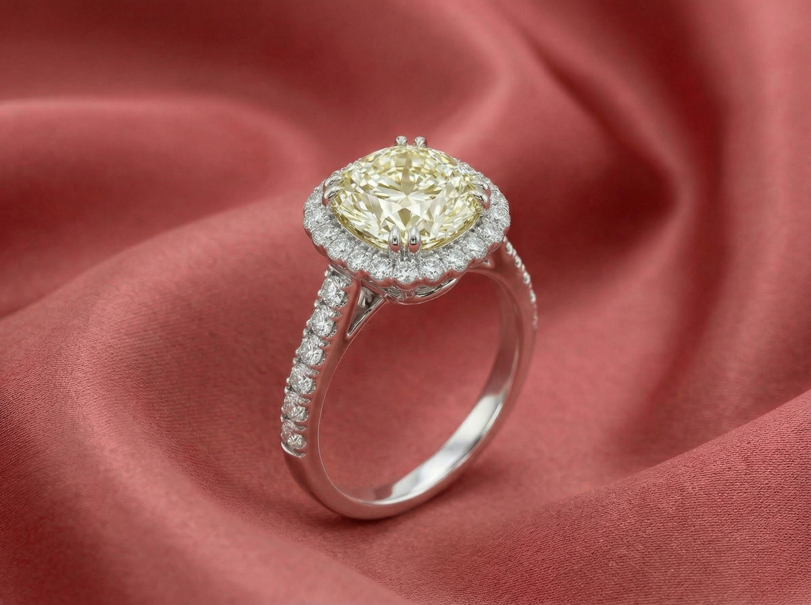 Romantic Cushion Cut Light Yellow Moissanite Halo Ring Sparkling Engagement Gift