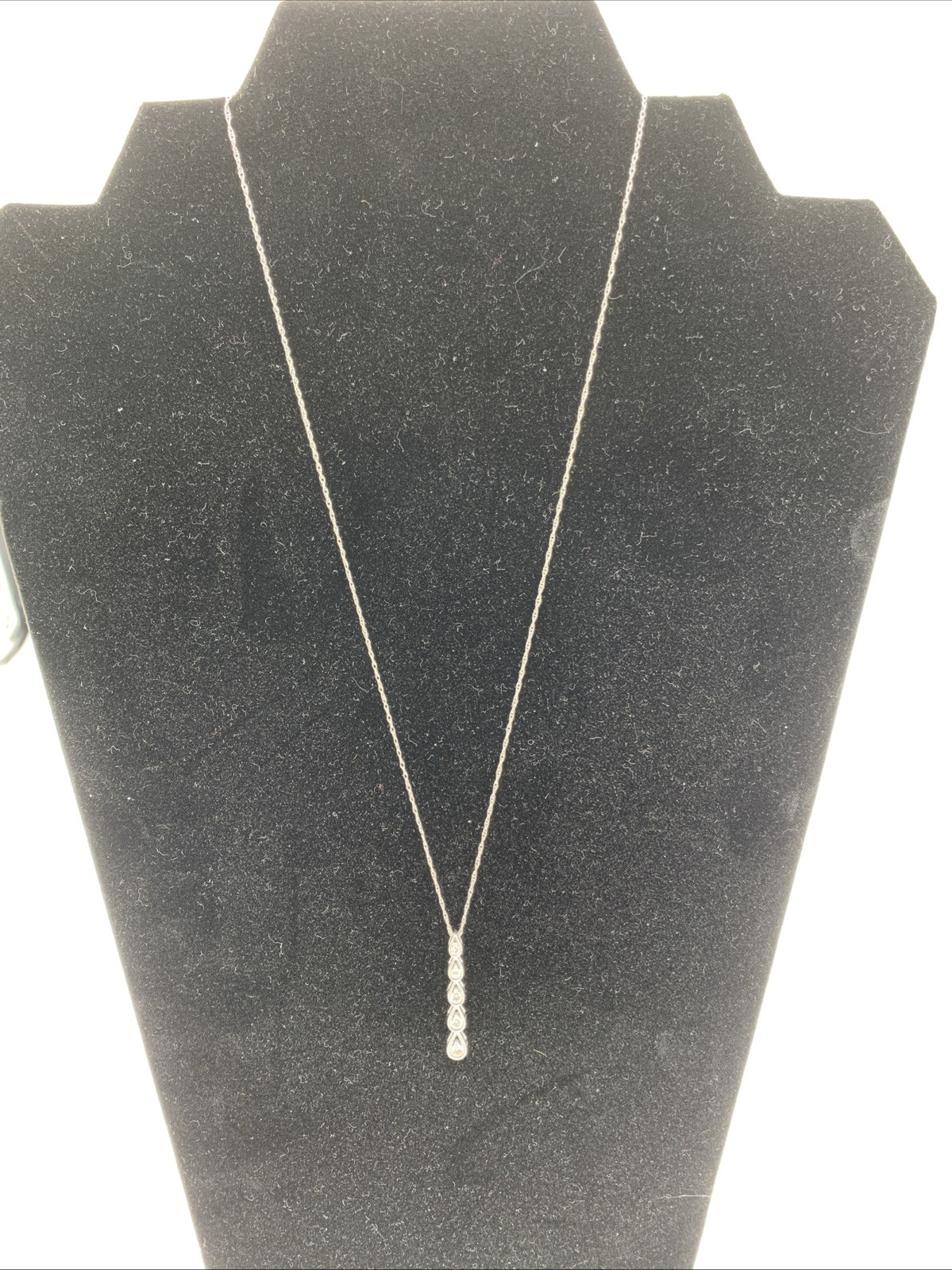 18″ 14k White GoldDiamond Pendant 1/4 Ct Tw, and a very small Spring Ring Clasp