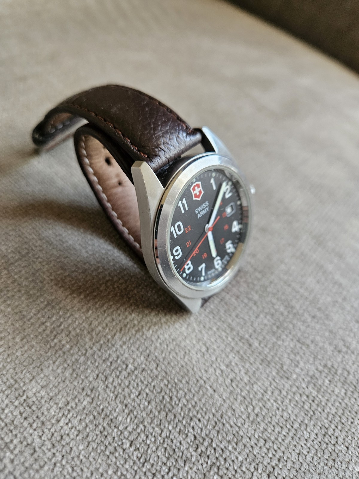 Victorinox Garrison Collection 241083 40mm Silver Stainless Steel