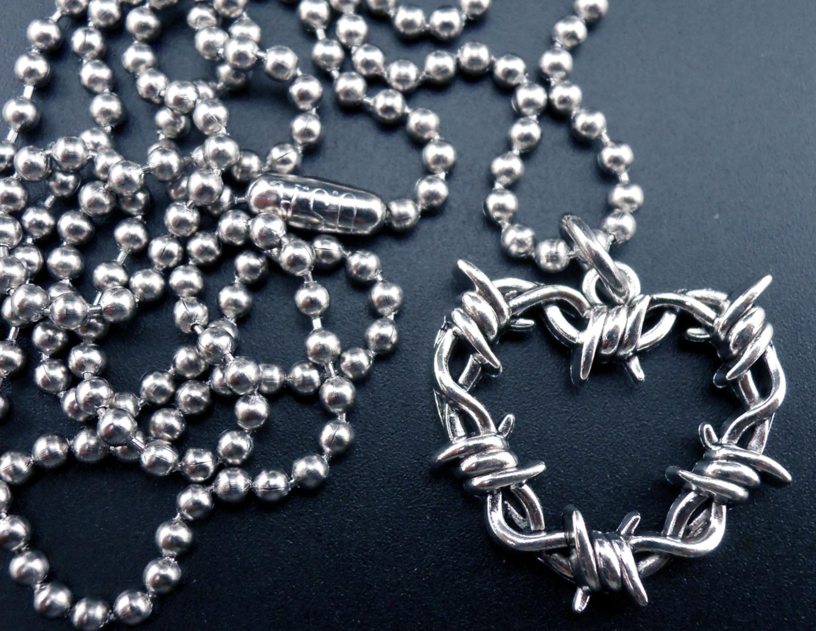Barbed Wire Heart Necklace Stainless Chain New Barb Wire Pendant