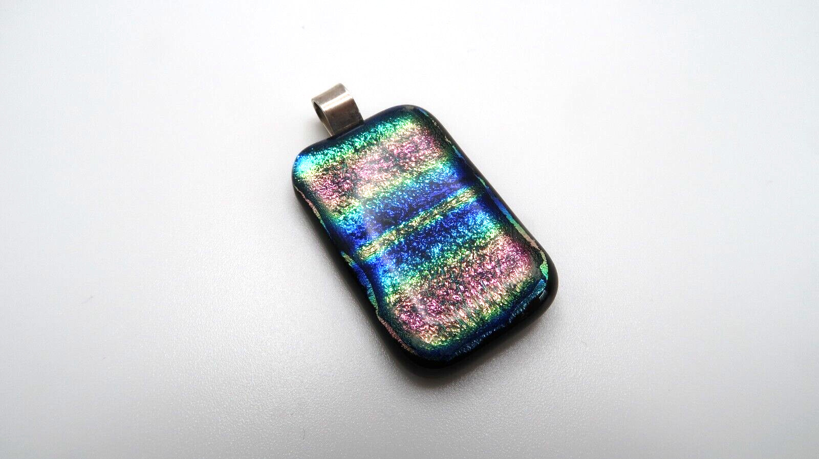 Vintage Silver Hand Made Foil Glass Pendant 3.6cm x 2.5cm NB9