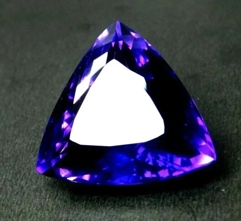 105 CT Natural Purple Amethyst Trillion Cut Certified Huge Gemstone AAA+ Brazil