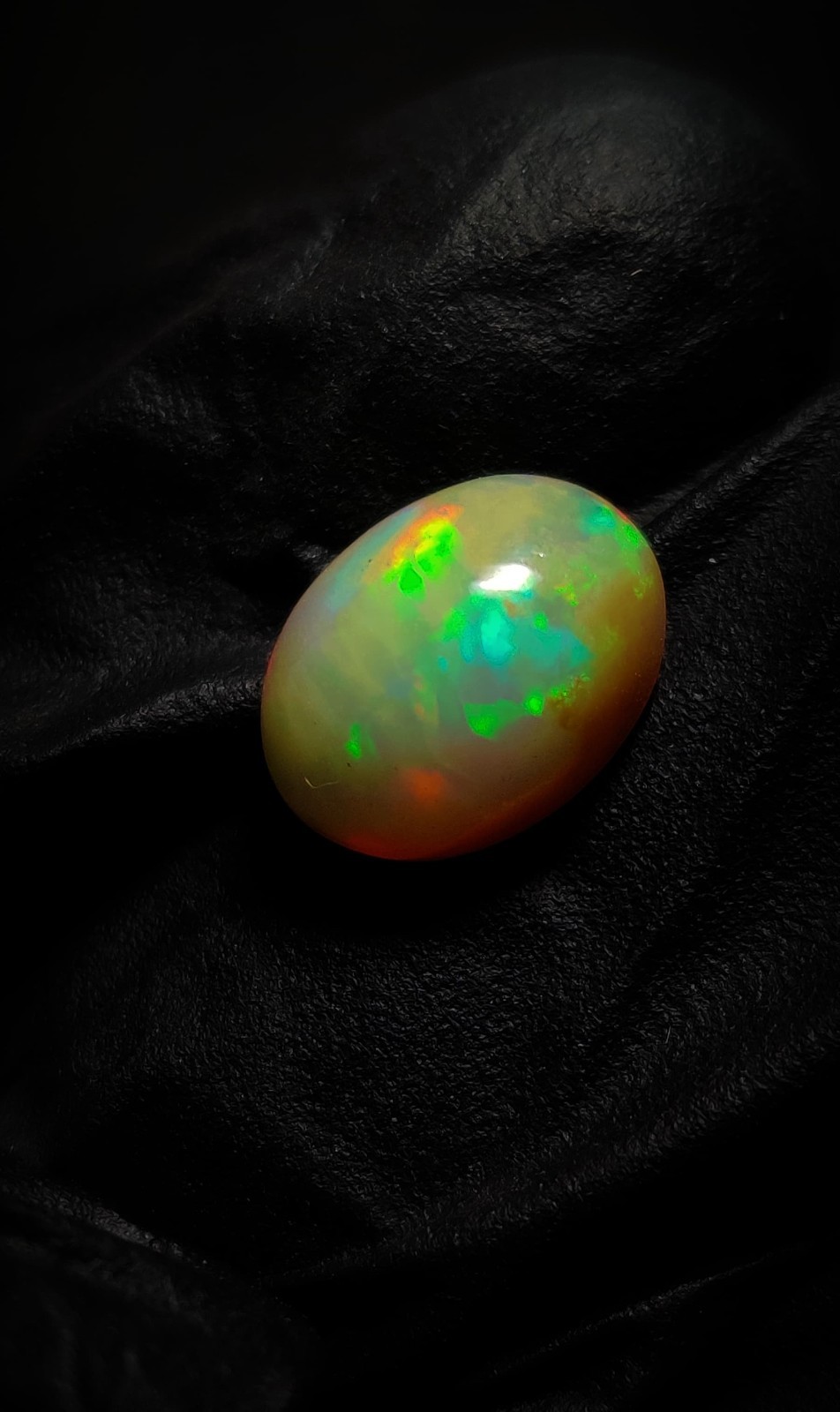 2.80 Ct Natural Ethiopian Welo Opal Cabochon – Jewelry Grade Multi Fire oval Cut