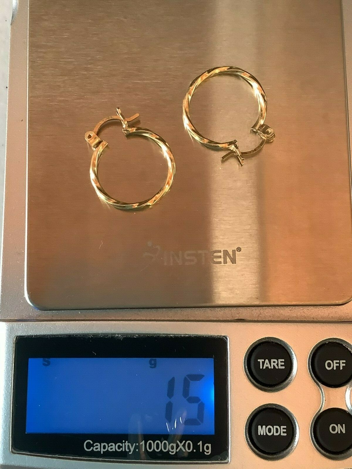 14k Yellow Gold Twisted 5/8 Inch Hoop Latch Back Earrings 1.5 grams