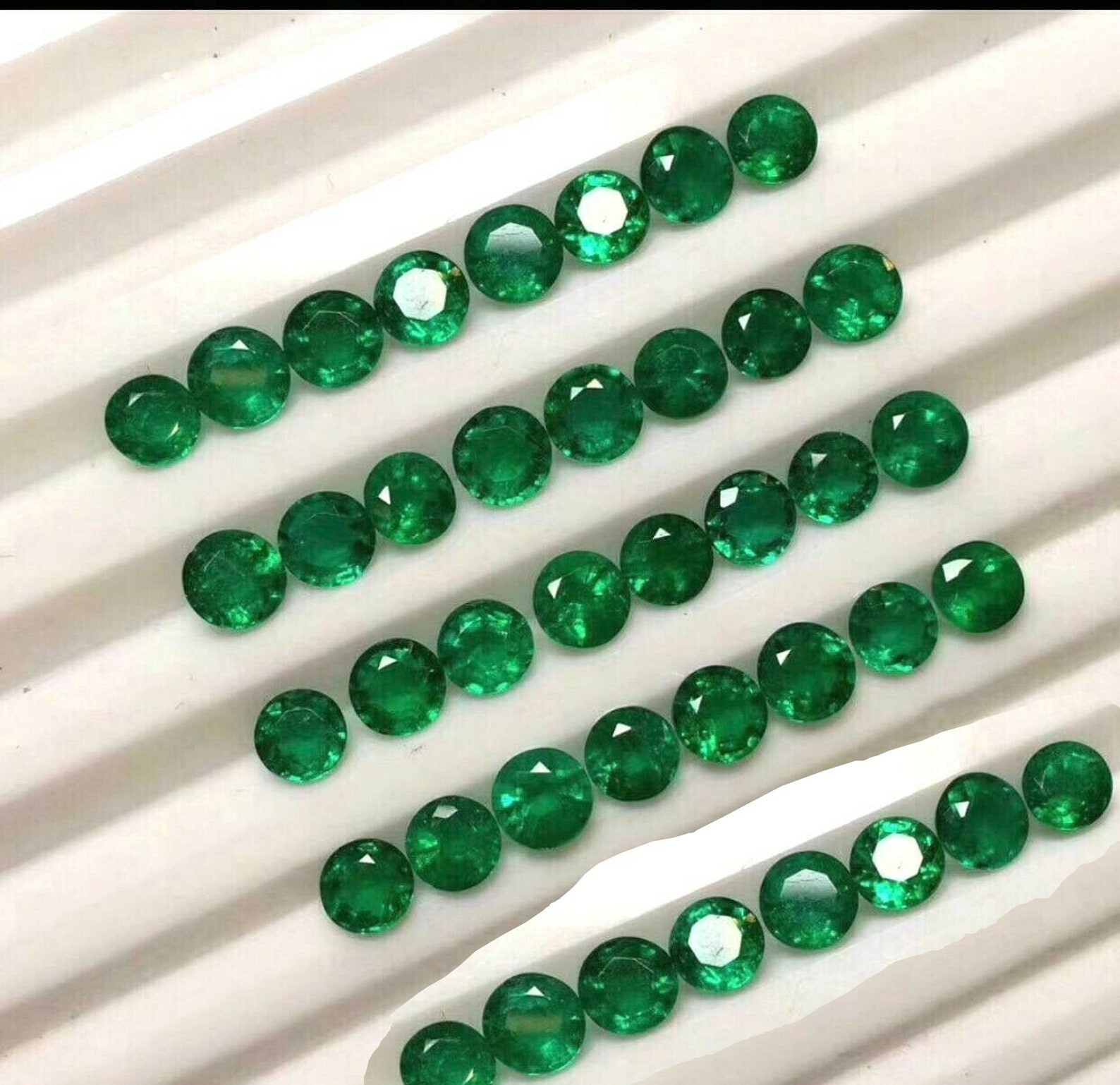 4 mm Natural Colombian Green Emerald Round Loose Certified Gemstones Lot 25 Pcs