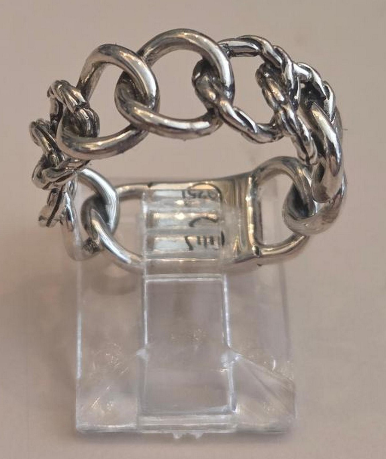 Nice John Hardy sterling ring with circle designs 7.75 size