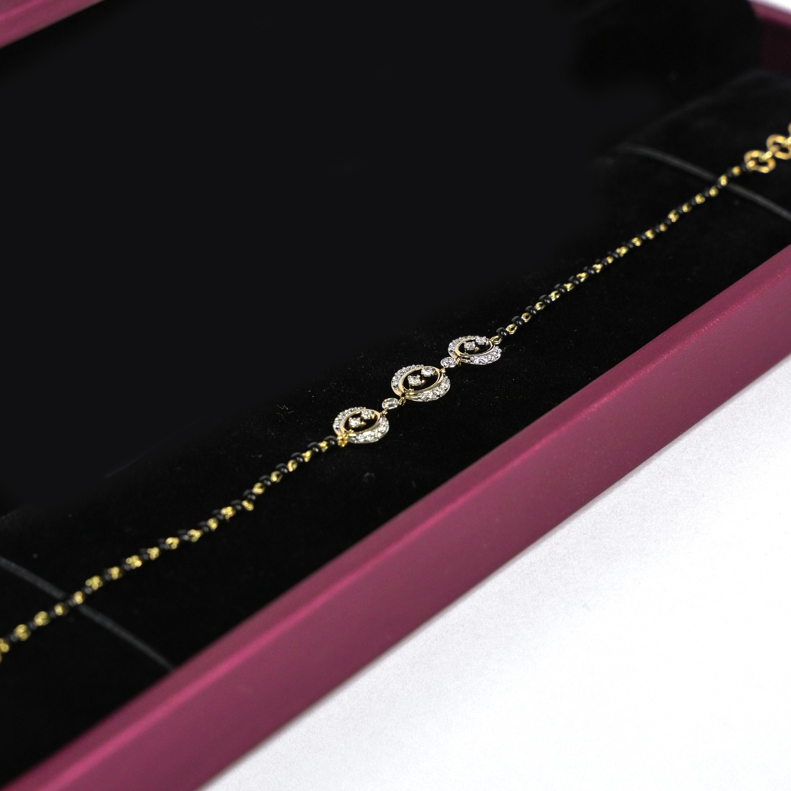 18 KARAT MANGALSUTRA BRACELET | NATURAL DIAMOND | IGI CERTIFIED | YELLOW GOLD