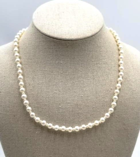 Japanese Akoya Pearl Necklace 14K Yellow Gold 585 Clasp Uniform Alternating Patt