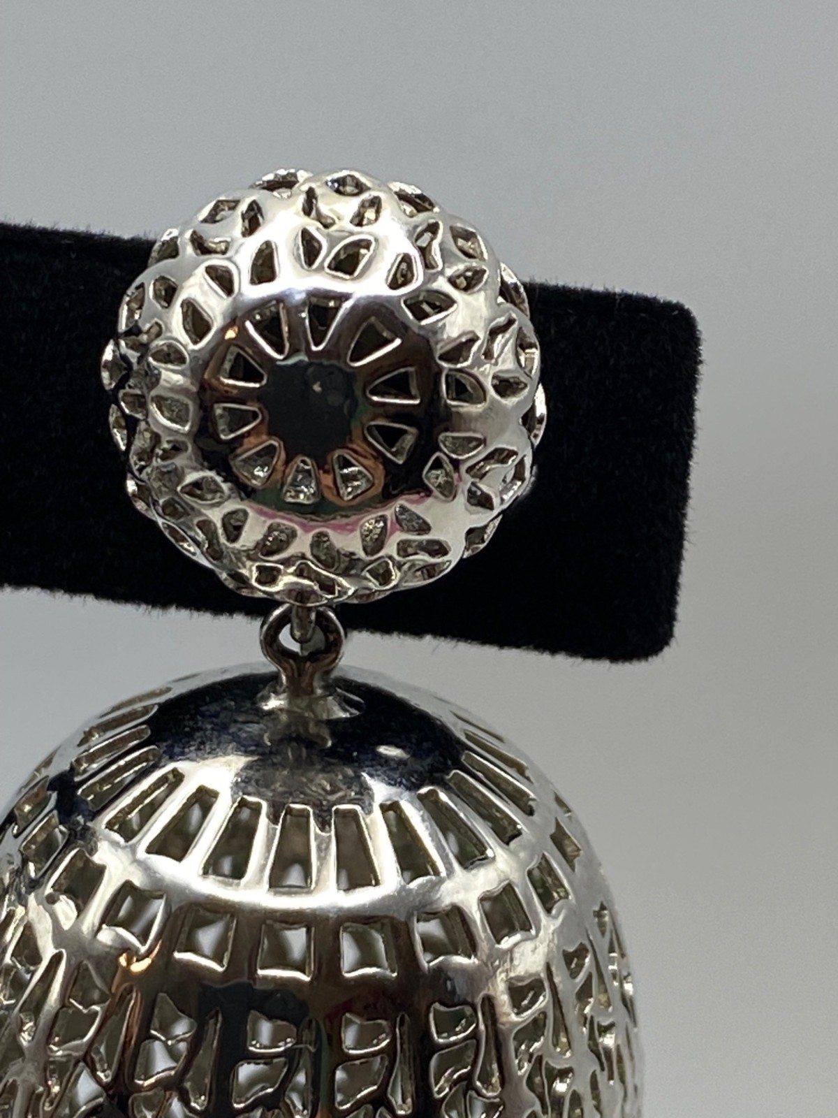 Trifari Mandalay Taj Mahal Lantern Clip-On Earrings Vintage Silver-Tone Filigree