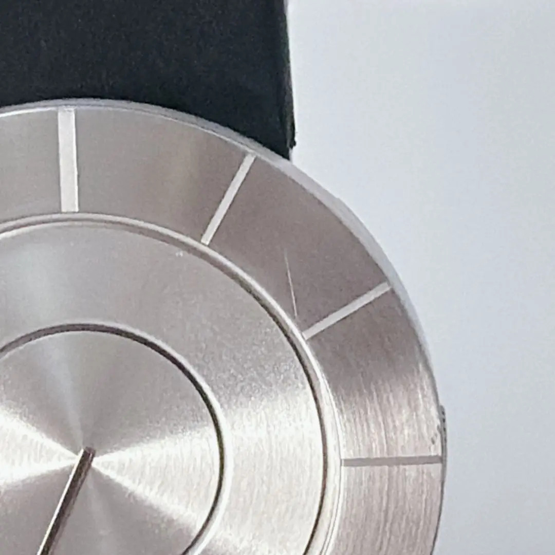 ISSEY MIYAKE TO VJ20-0010 Tokujin Yoshioka Silver Black Quartz Watch Box Papers