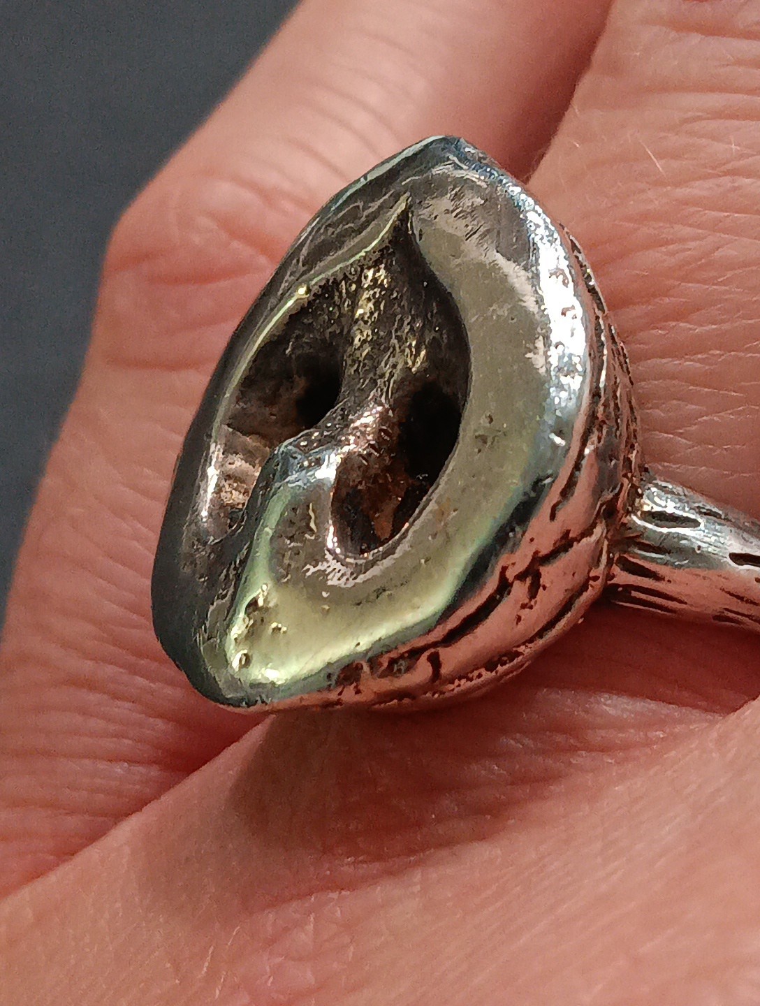 925 Sterling Silver Half Walnut Shell HEAVY Chunky Ring Size 7.25