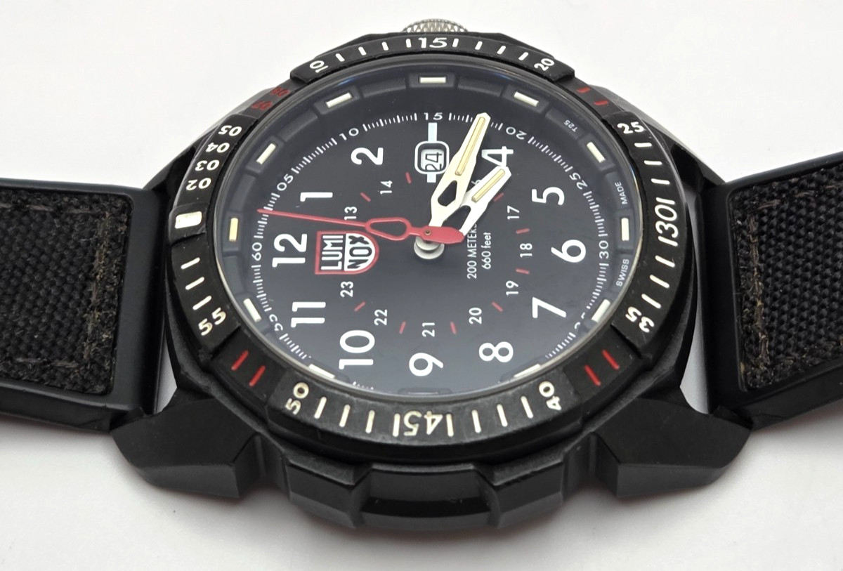 Luminox ICE-SAR Arctic Search & Rescue, Carbonox, Sapphire Crystal, XL.1001.ICE