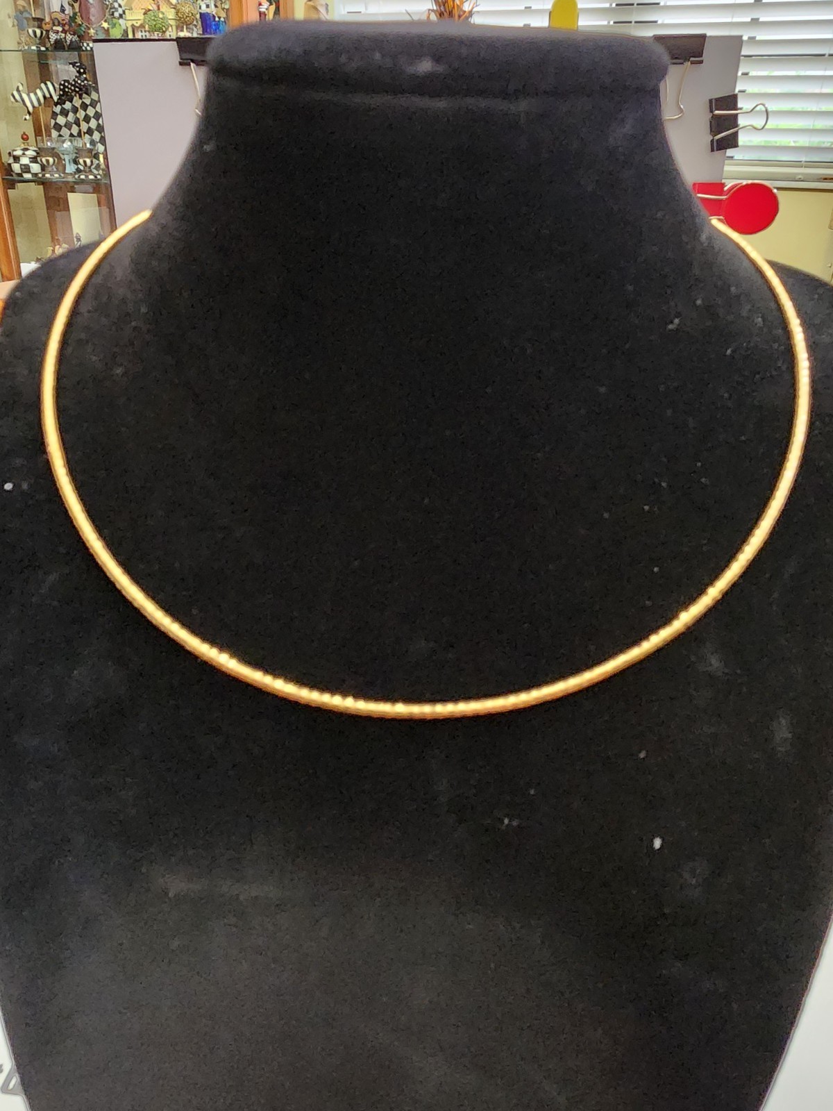 14k Y gold Diamond Cut Flexible Omega Choker 15 3/4″ Lobster Claw 7 Grams