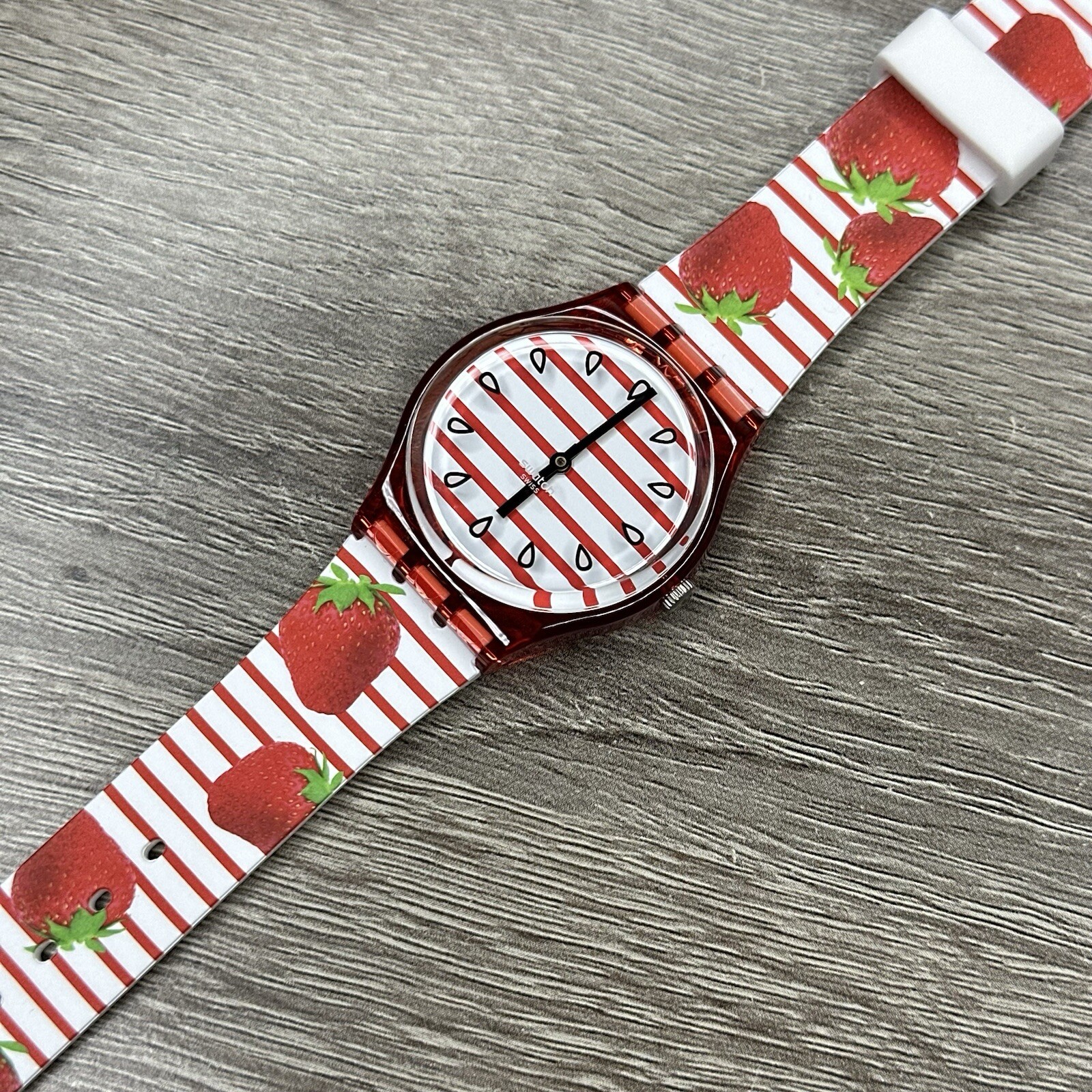 NEW✅ Swatch Originals TOILE FRAISEE Strawberry Red White Women’s Watch GR177