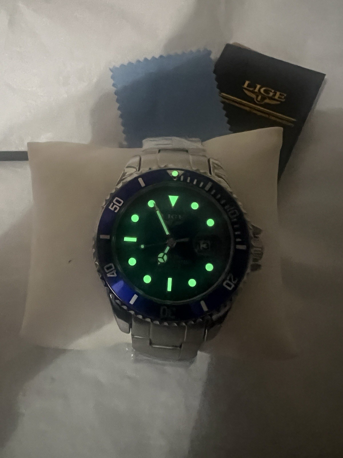 LIGE Quartz Profession, WR30M, rotating, magnify on date,Super Luminous, men’s.