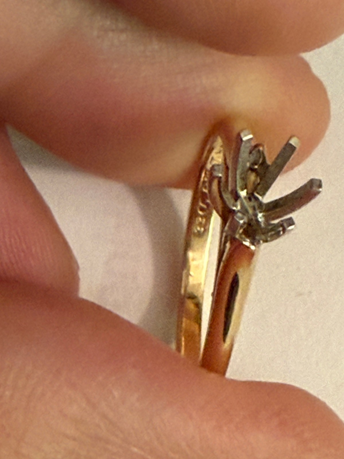 New Old Stock Quality 14kt Gold Engagement Ring Mounting Size 5.75, 2.4 grams
