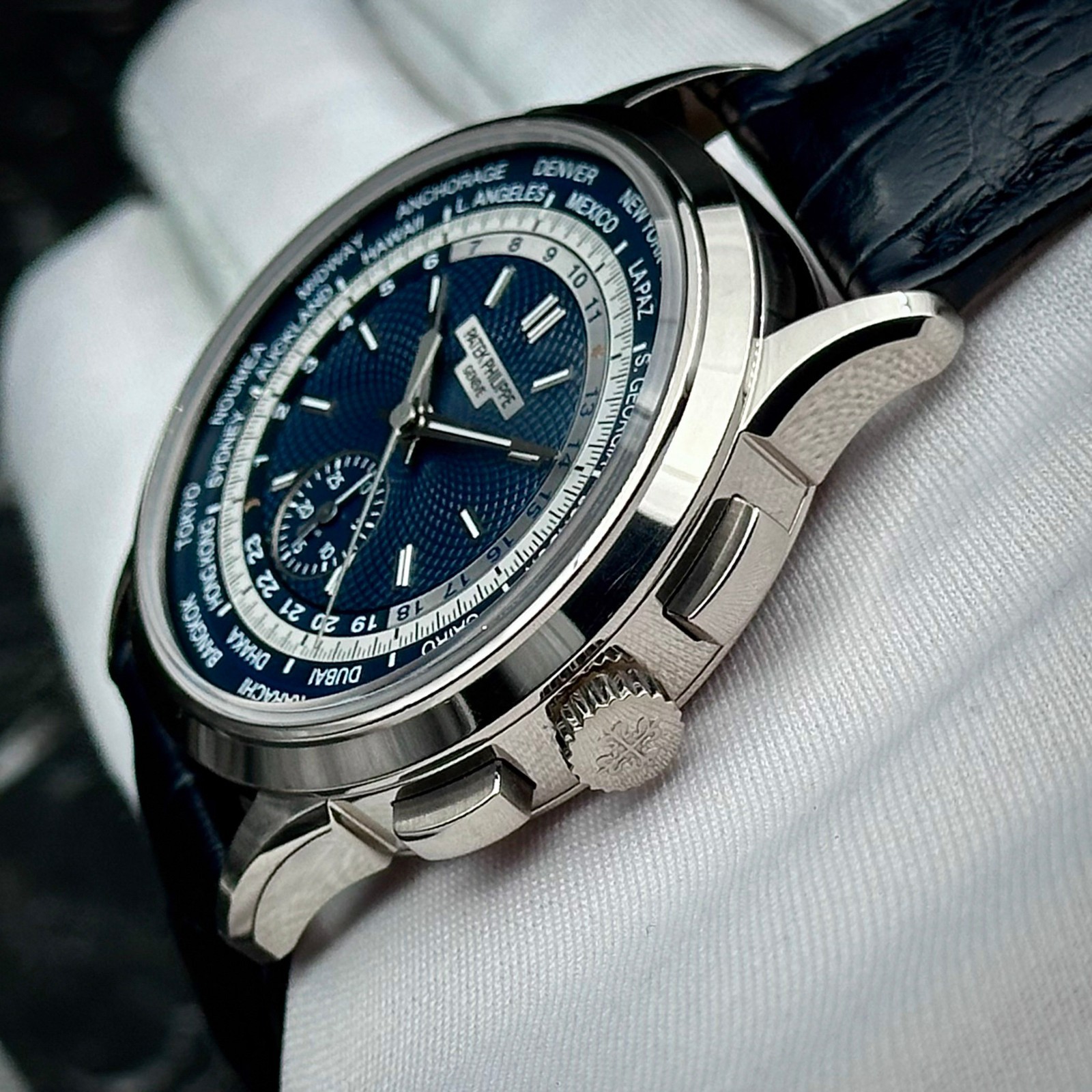 Patek Philippe World Time Flyback Chronograph 5930G White Gold Complete 39.5mm