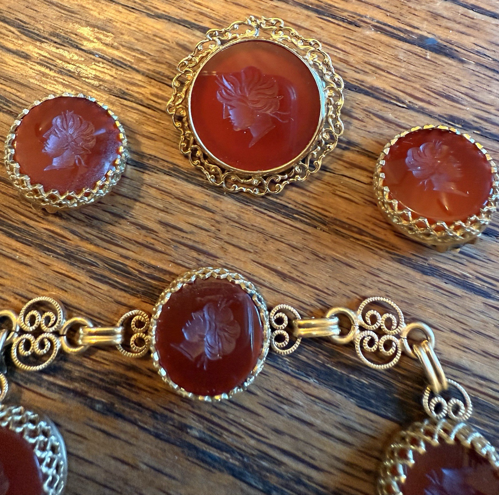 Vintage 1-20/ 12K Gold Filled Intaglio Cameo Set Tested