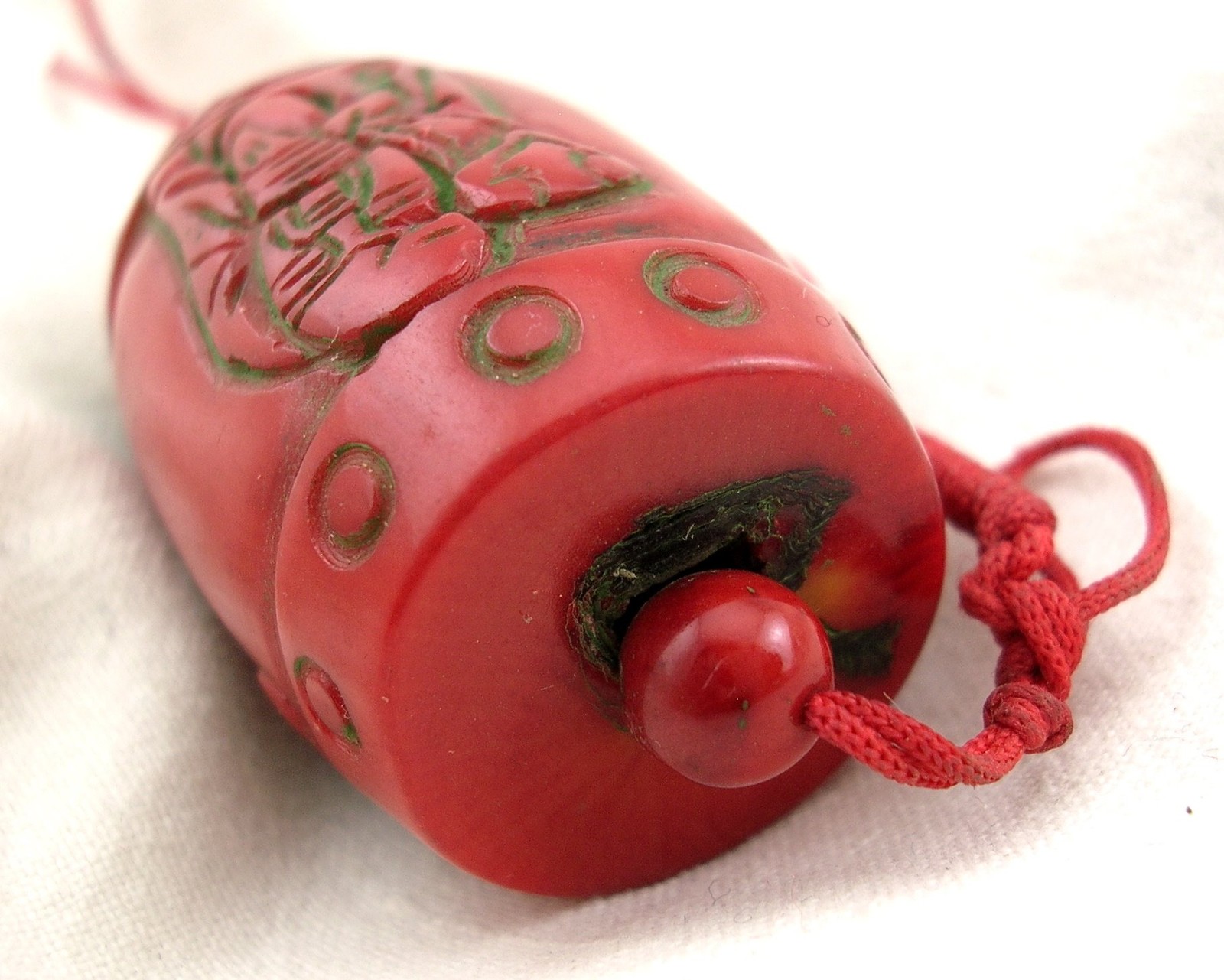 CHINA VINTAGE BAMBOO CORAL PENDANT PENDANT CARVED WISE 40mm