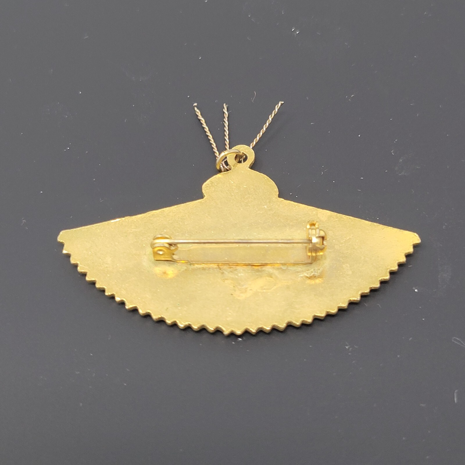 Vintage Oriental Fan Pin Brooch Retro 1935-1950 Gold Red Pink
