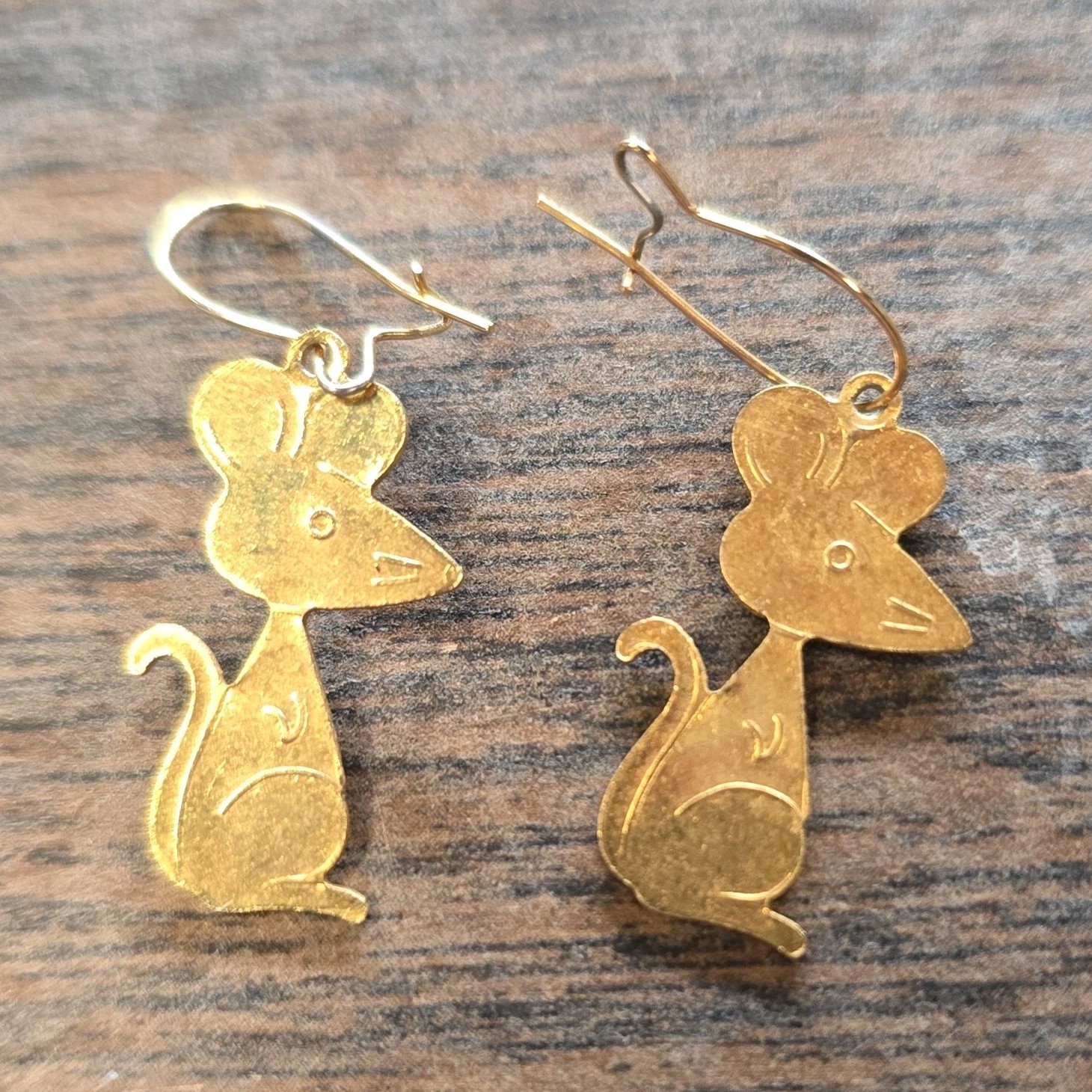 Gold Tone Mouse Dangle Drop Earrings Metal Hook Closure Animal Theme