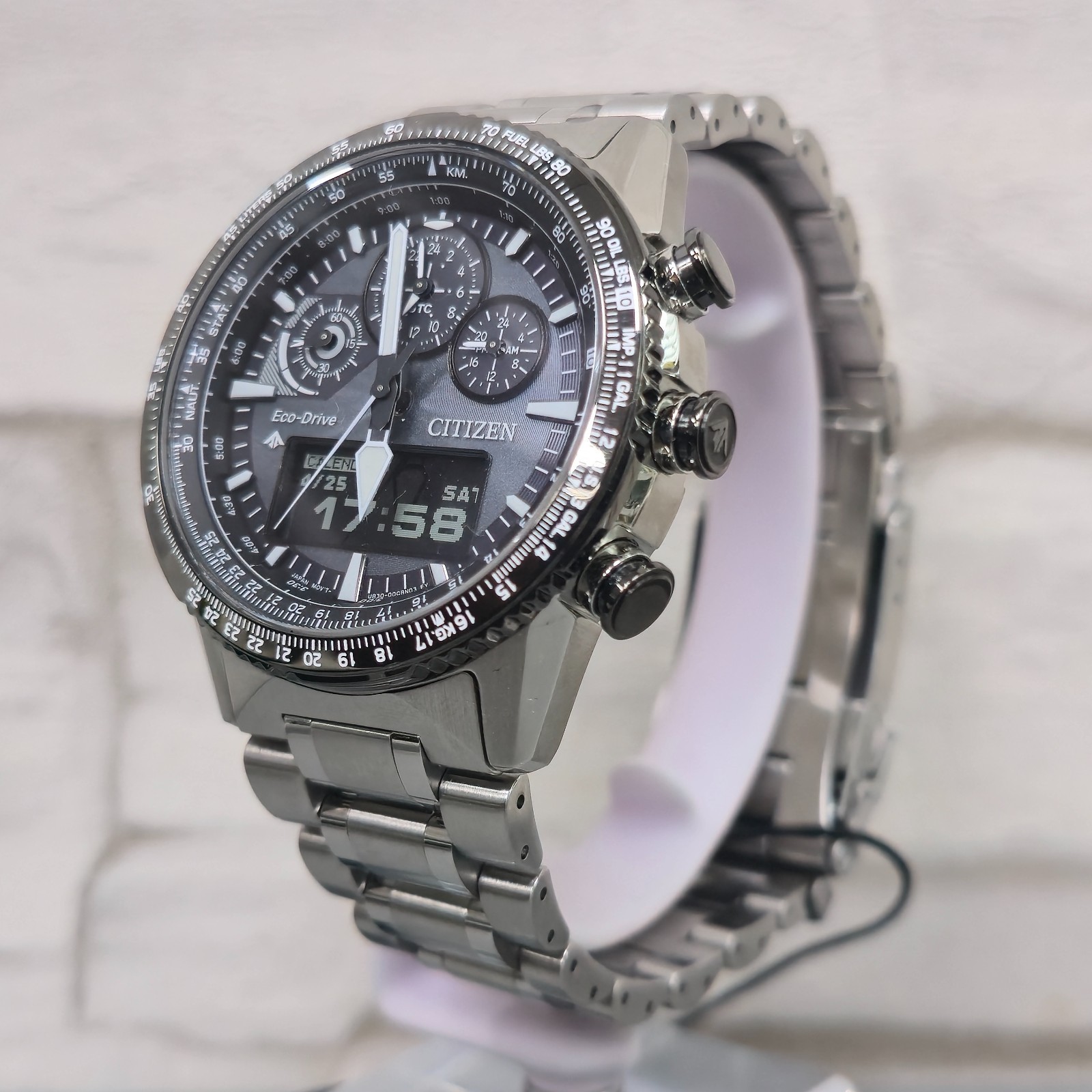 Citizen Promaster Skyhawk U830 JV2006‑55H Eco‑Drive Chronograph Grey Dial 43 mm