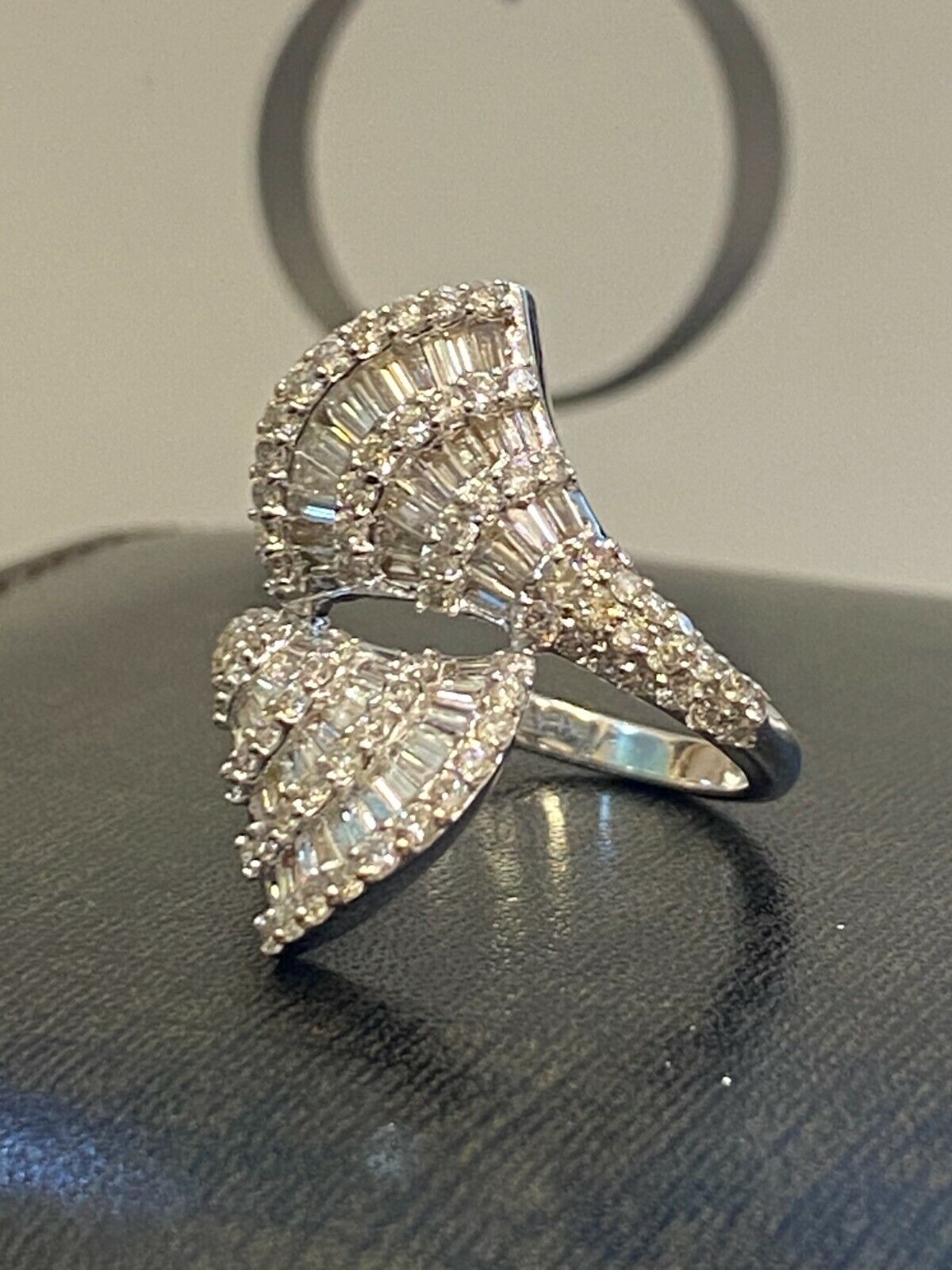 Pave 1.67 Cts Round Baguette Cut Diamonds Engagement Ring In 585 Solid 14K Gold