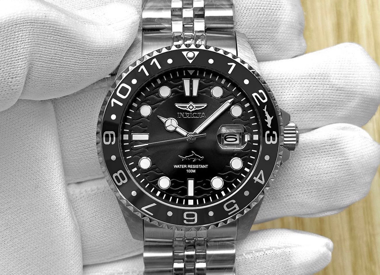 Invicta Bruce Wayne Pro Diver Japanese Quartz Jubilee Men’s Watch 35129