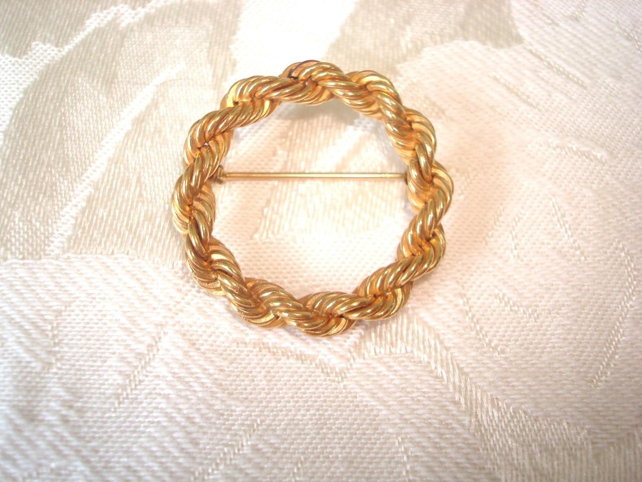 Vintage Gold Tone Twist Circle Pin Brooch As Found 1 3/8 In. KJ