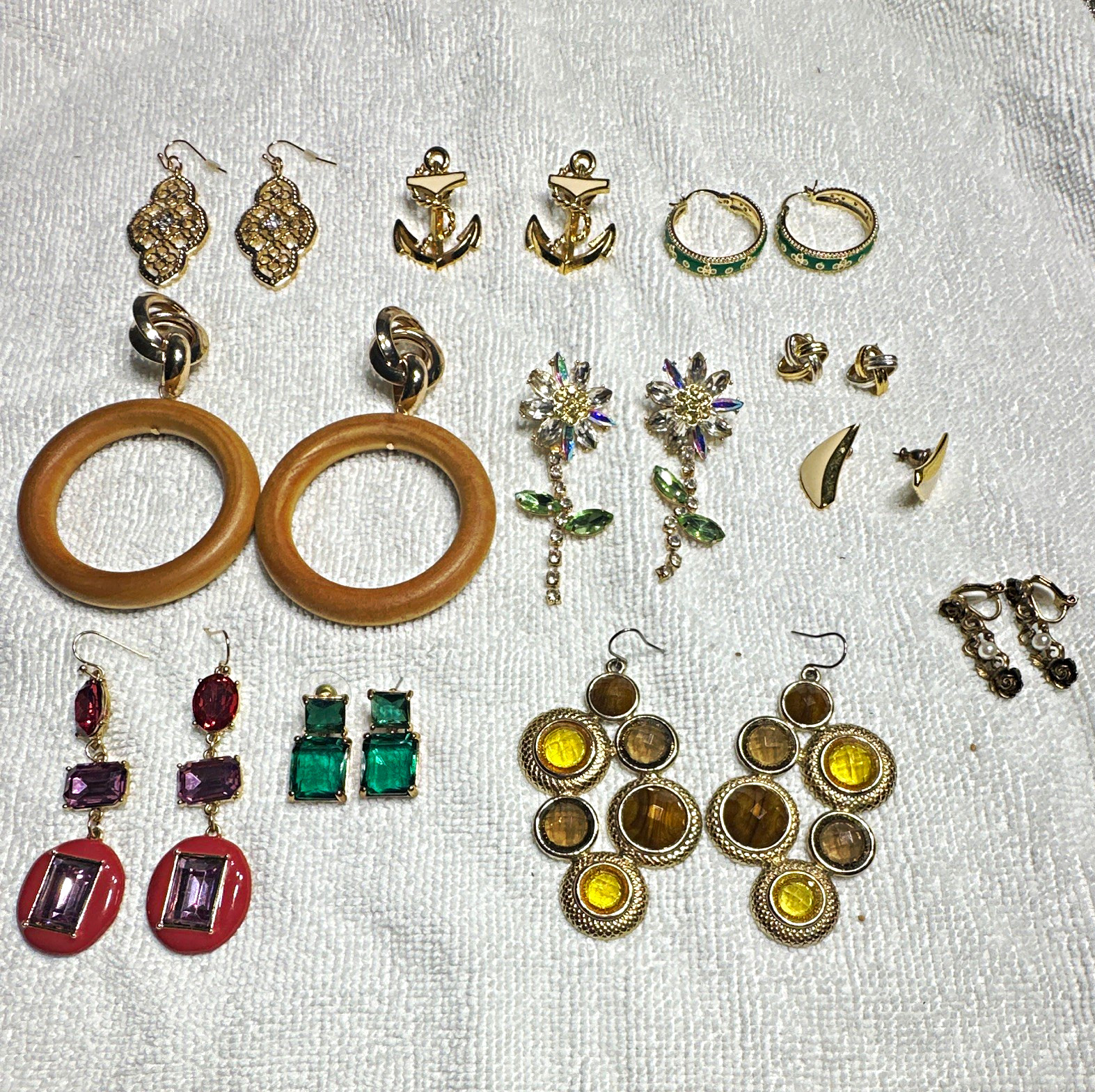 V/M Women’s Mixed Lot Earrings Multicolor Hoop & Dangle Enamel Glass Metal