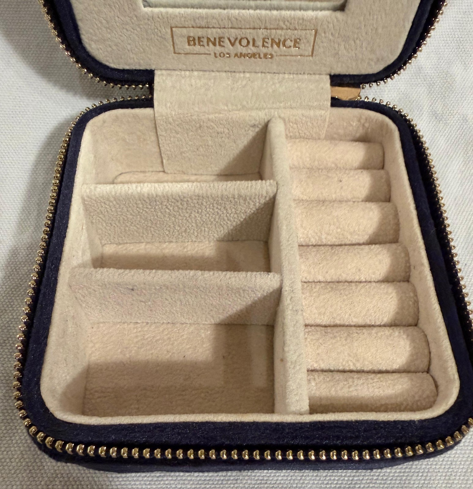 Benevolence LA Travel Jewelry Organizer Velvet Zip Case Ring Storage Blue