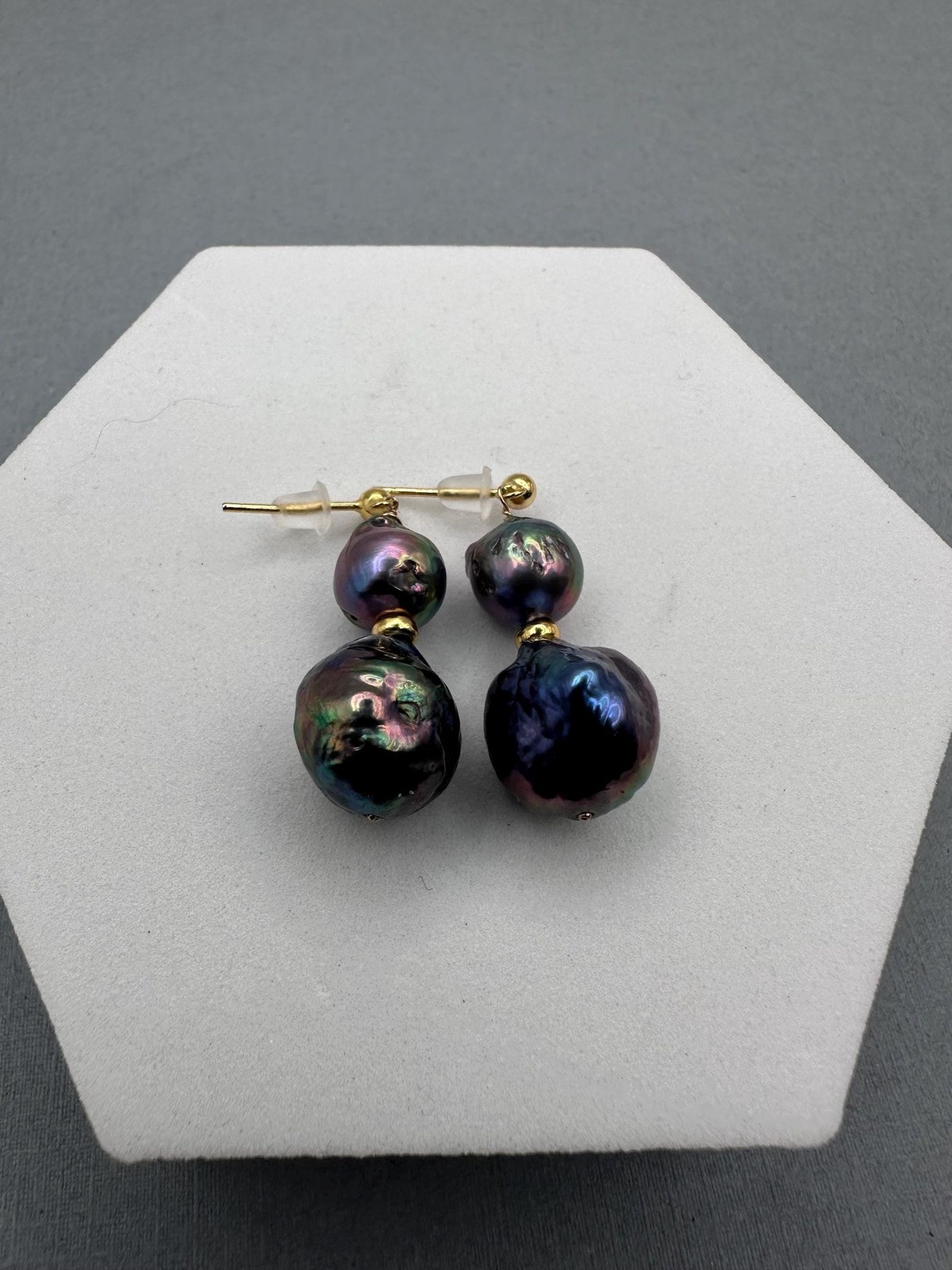 Kasumi Style Pearl Earrings Peacock Green Black Silver Gold Plated Stud