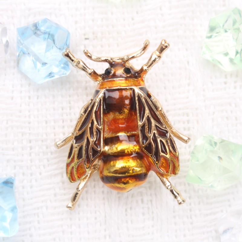 Vintage Bee Brooch: Unique Jewelry Accessory for Ladies, Perfect Gift