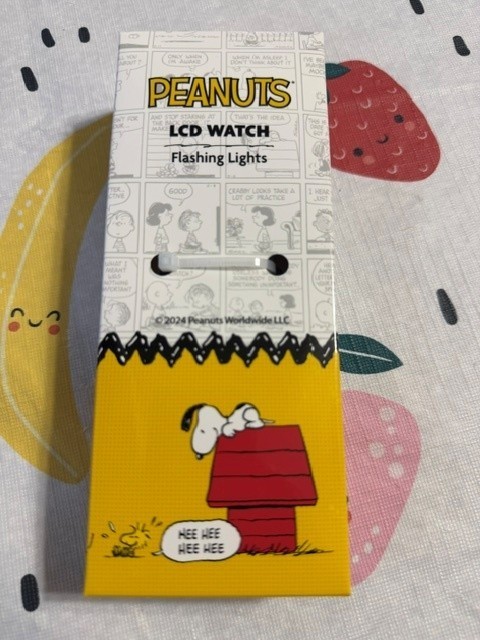 Peanuts LCD Watch Flashing Lights LED Display Snoopy Unisex Kids Cartoon Green