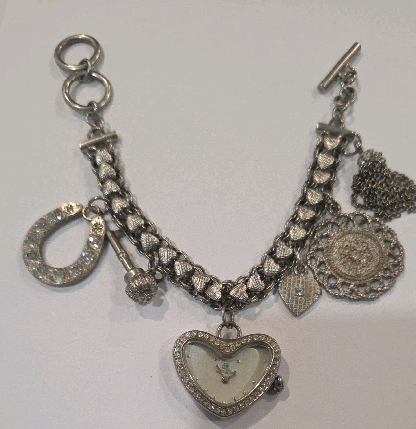 Vintage Jennifer Lopez J Lo Stainless Charm Bracelet 8″ I#191a