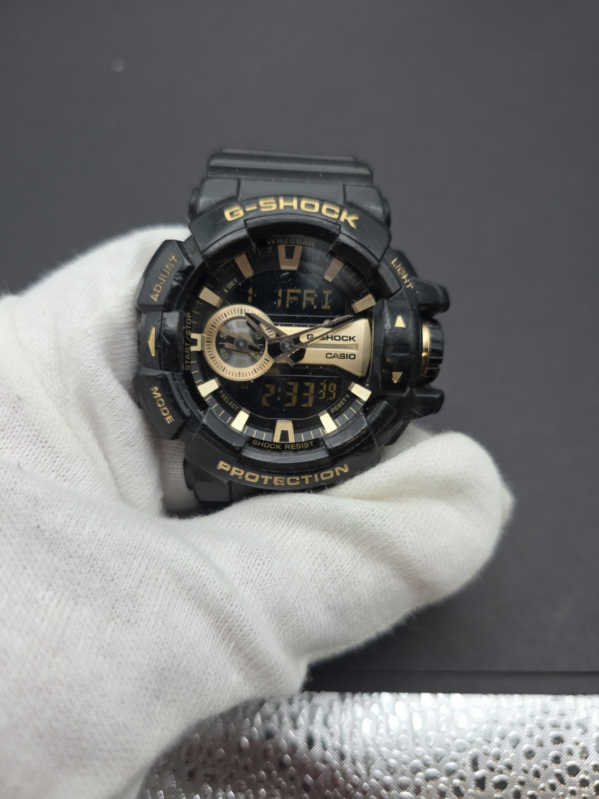 CASIO G-SHOCK GA-400GB-1A9 New Battery Look at pictures