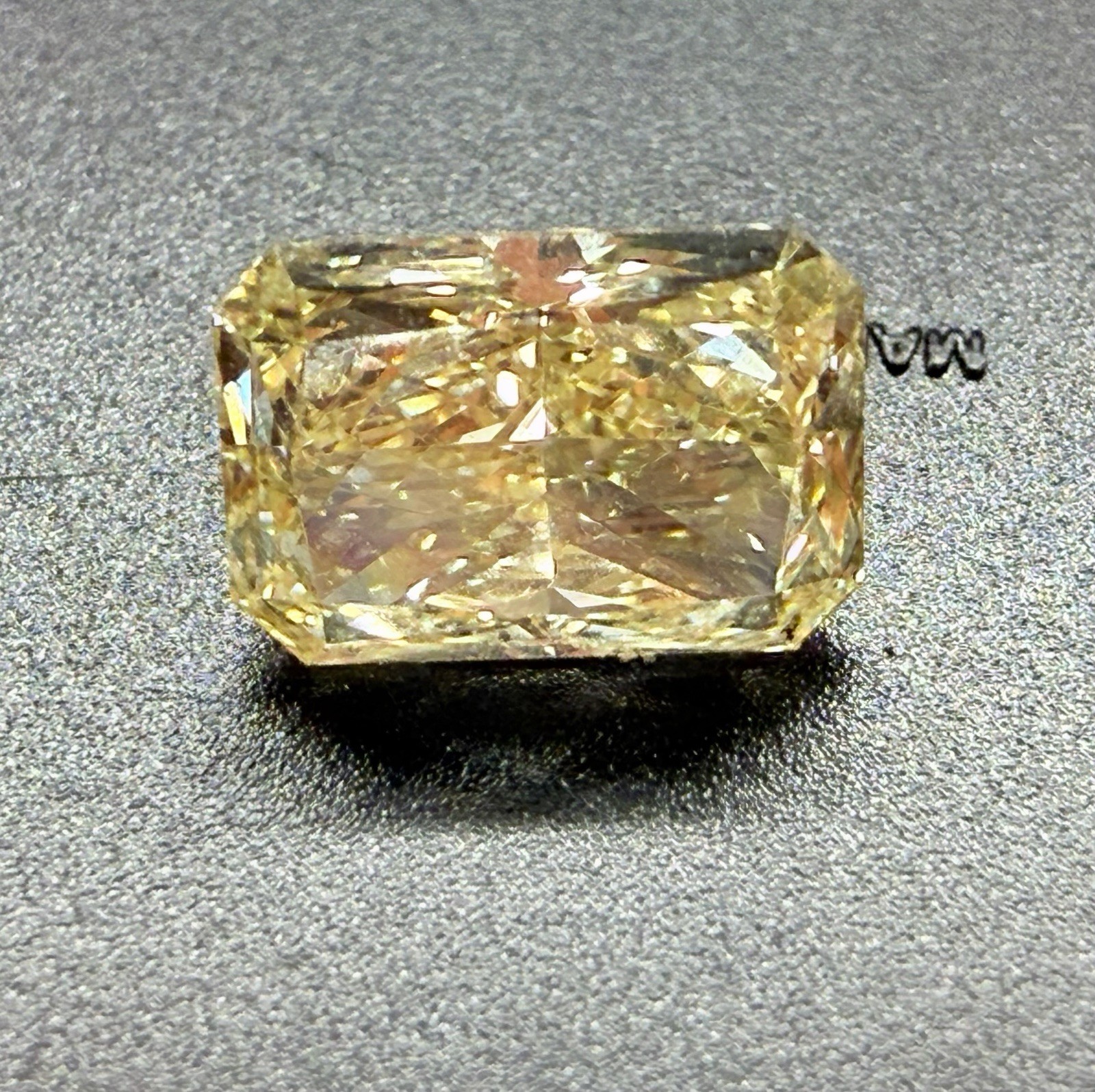 1.02 Carat IGI Certified Vs1 Fancy Intense Yellow Radiant Lab Grown Diamond