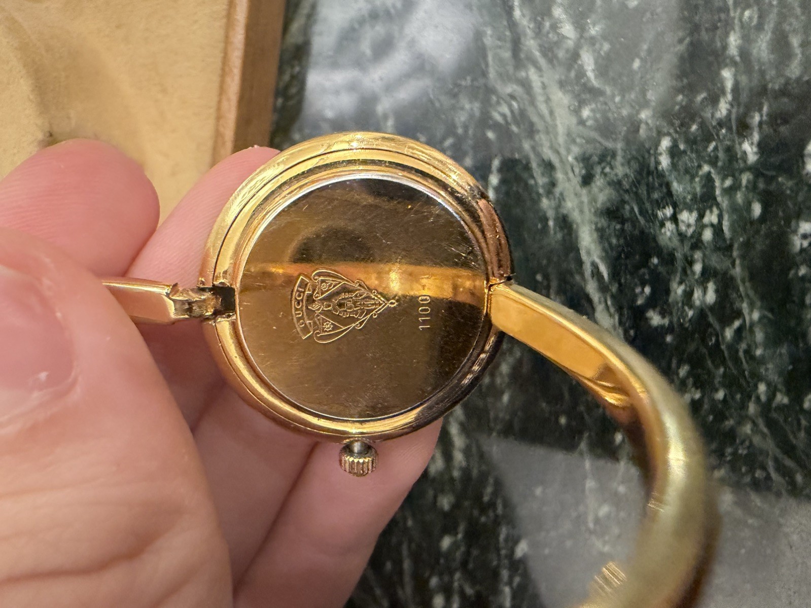 Near MINT GUCCI 11/12.2 11 Change Bezel Gold Bangle Quartz 26mm Ladies Watch Box