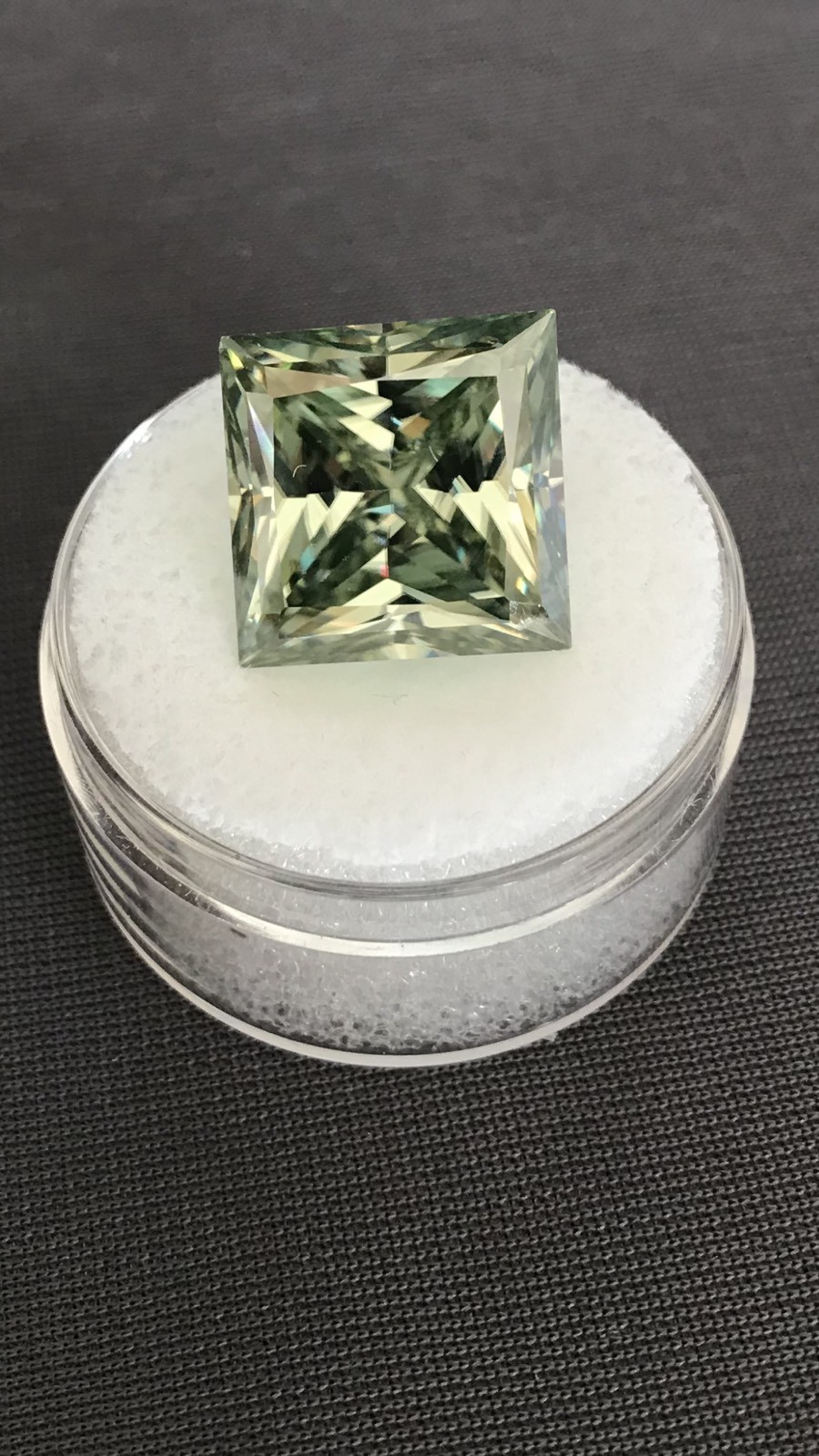 11.68ct VS1 (13.55mm) AAA FANCY LIGHT YELLOWISH GREEN PRINCESS LOOSE MOISSANITE