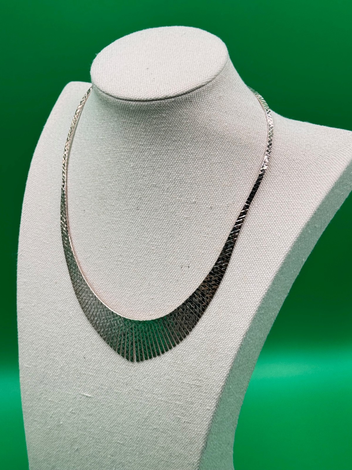 Ultra fine Silver Graduated Cleopatra necklace 18 inches with etched texture